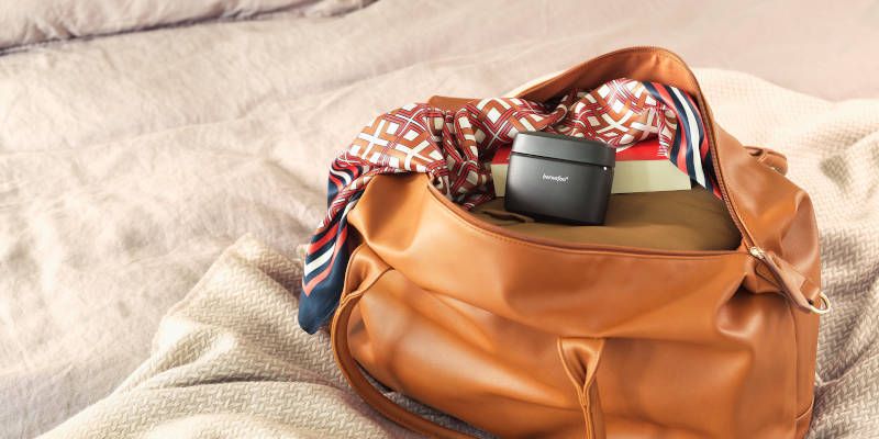 Cambiar audífonos de pilas por recargables en SonoClinic